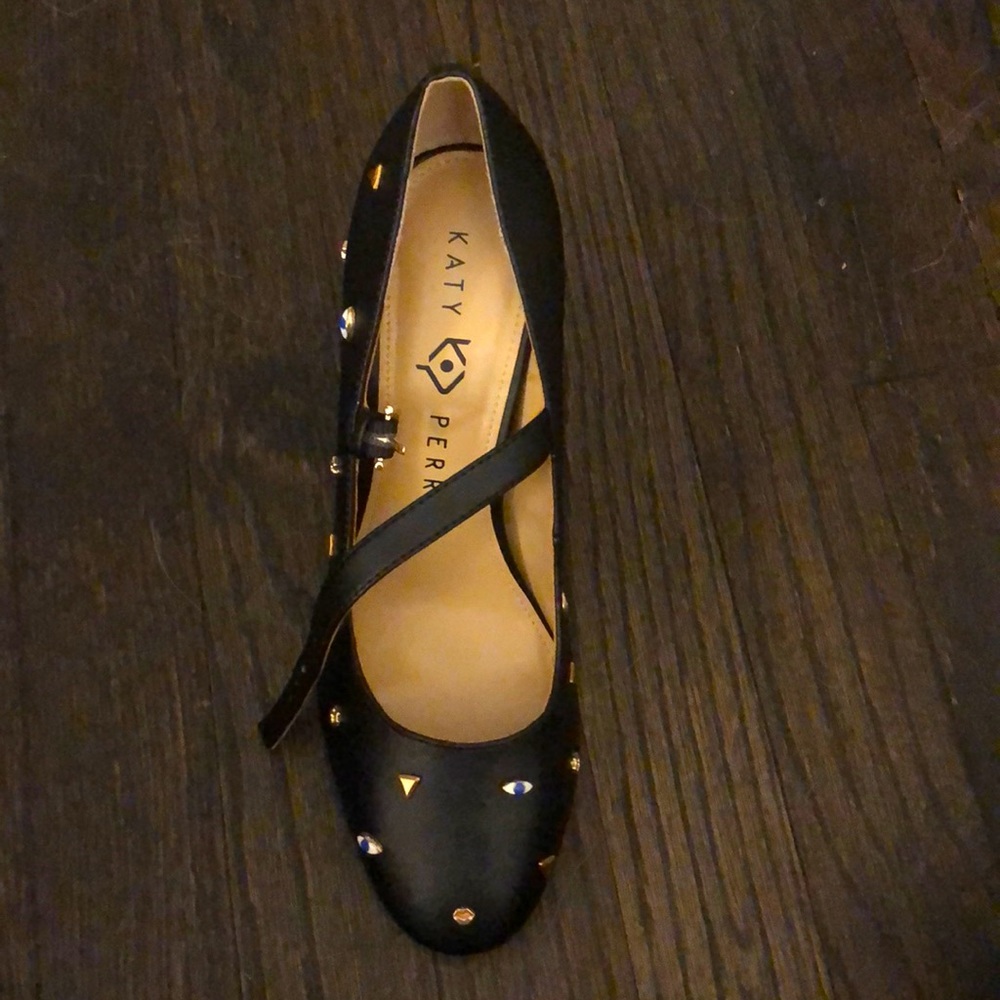 Katy Perry black heels